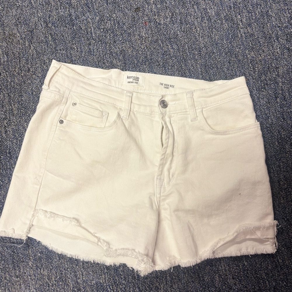 Kensie White Jean Shorts Distressed Raw Hem